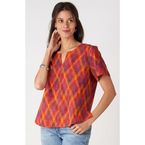 Farah Ikat Short-Sleeve Notch-Neck Top - Fire red/Multi